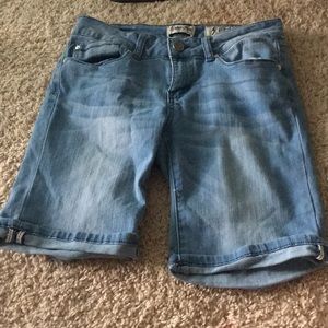 Indigo Rein size 5 jean shorts